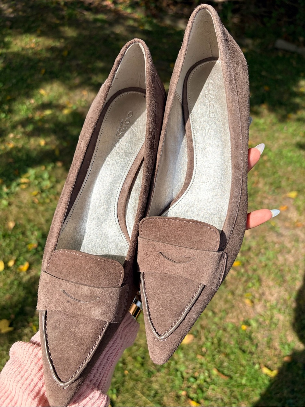 New Coach Taupe Suede Pointed-Toe kitten heel